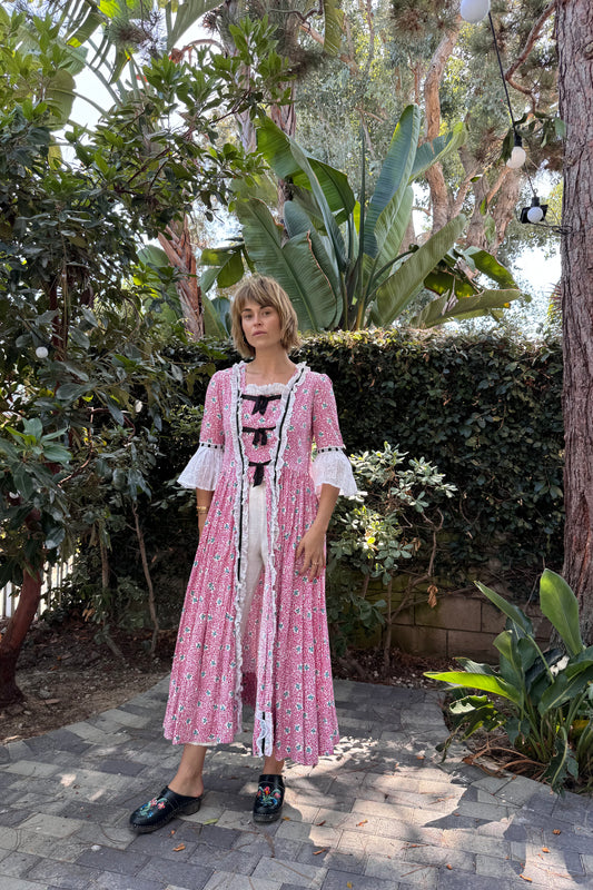 The 1960s Flora Victorian Inspired Duster