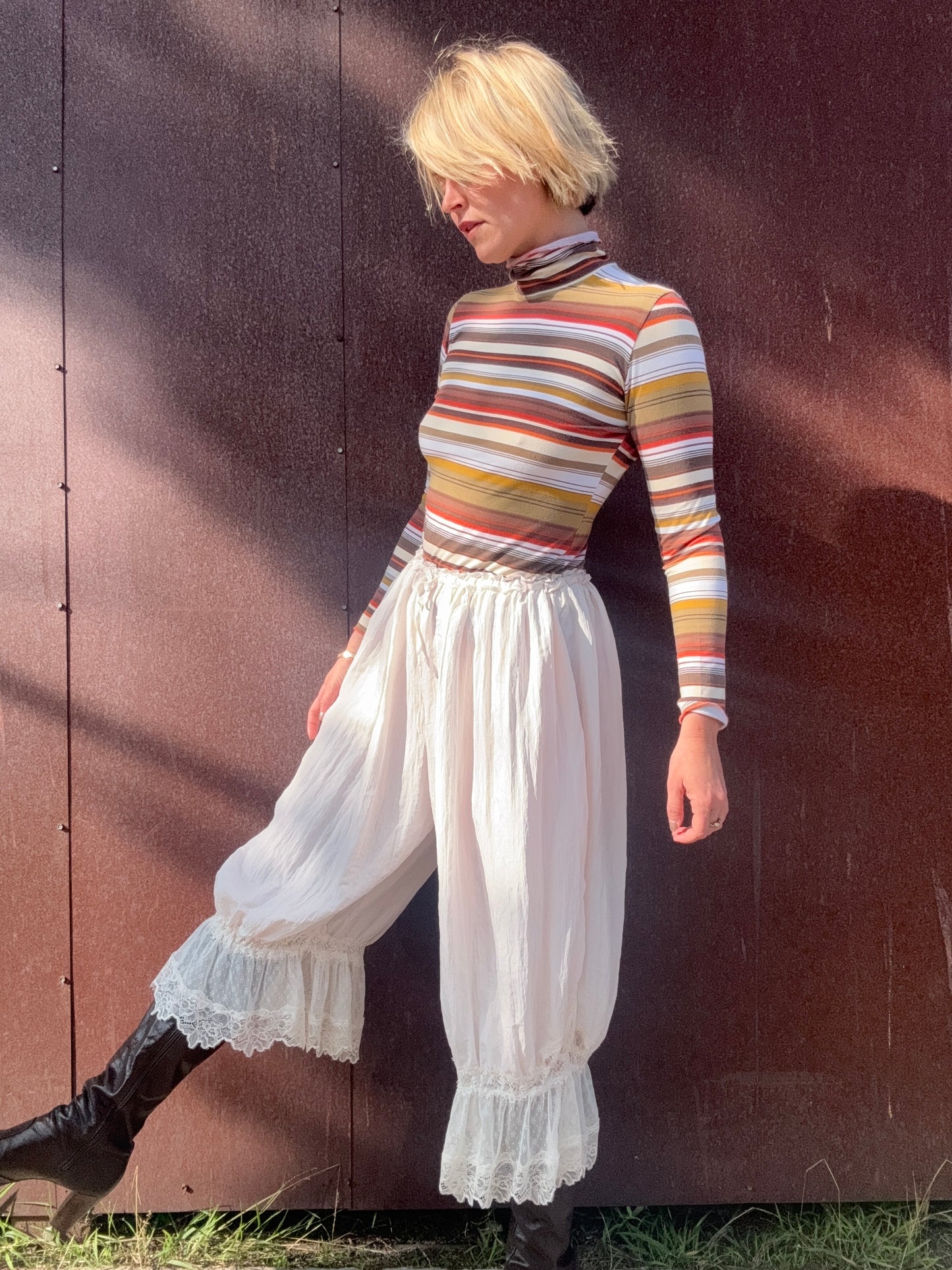 The Lorenza 1990s Striped Turtleneck