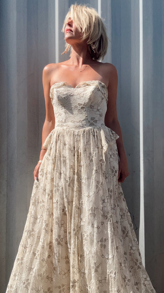 The Valentina 1970s Lace Dress